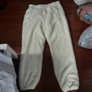 Offline by Aerie white fluffy pants size medium